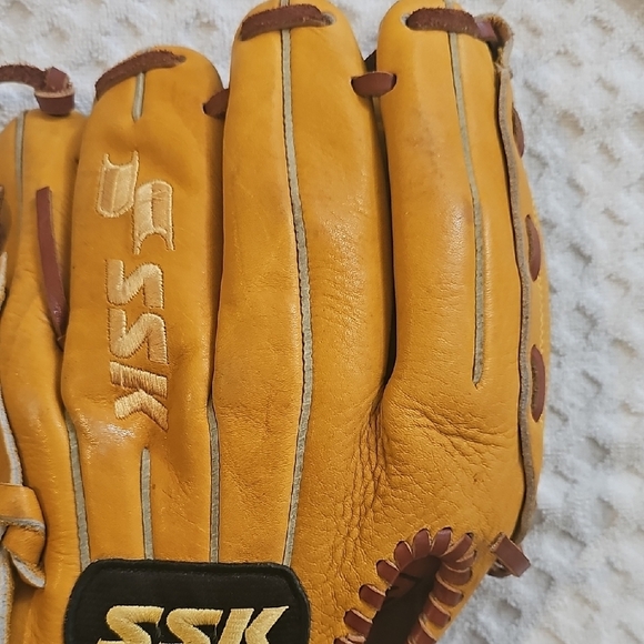 SSK Supersoft SST - 12 Baseball Glove - Left Hand Glove - Picture 4 of 12